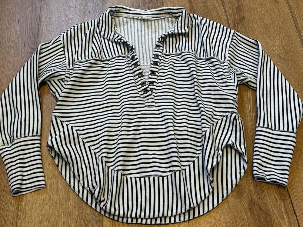 Pilcro Striped Thermal Top Size XS Black White Button Henley
